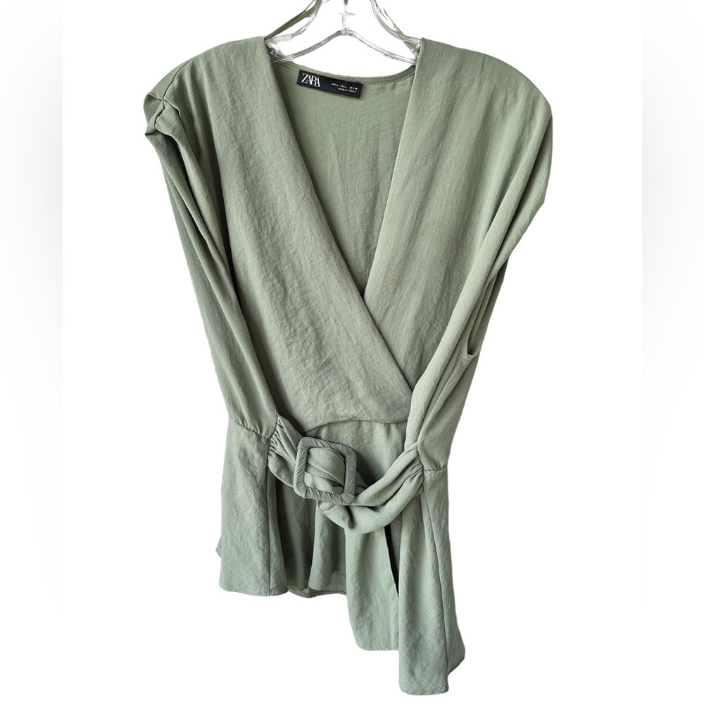 Easy blouse with faux belt